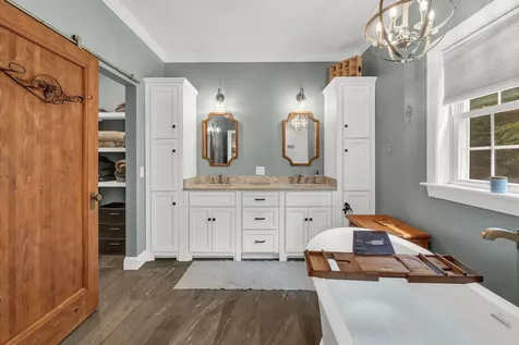 81 Aaron's Way Hampden ME 04444