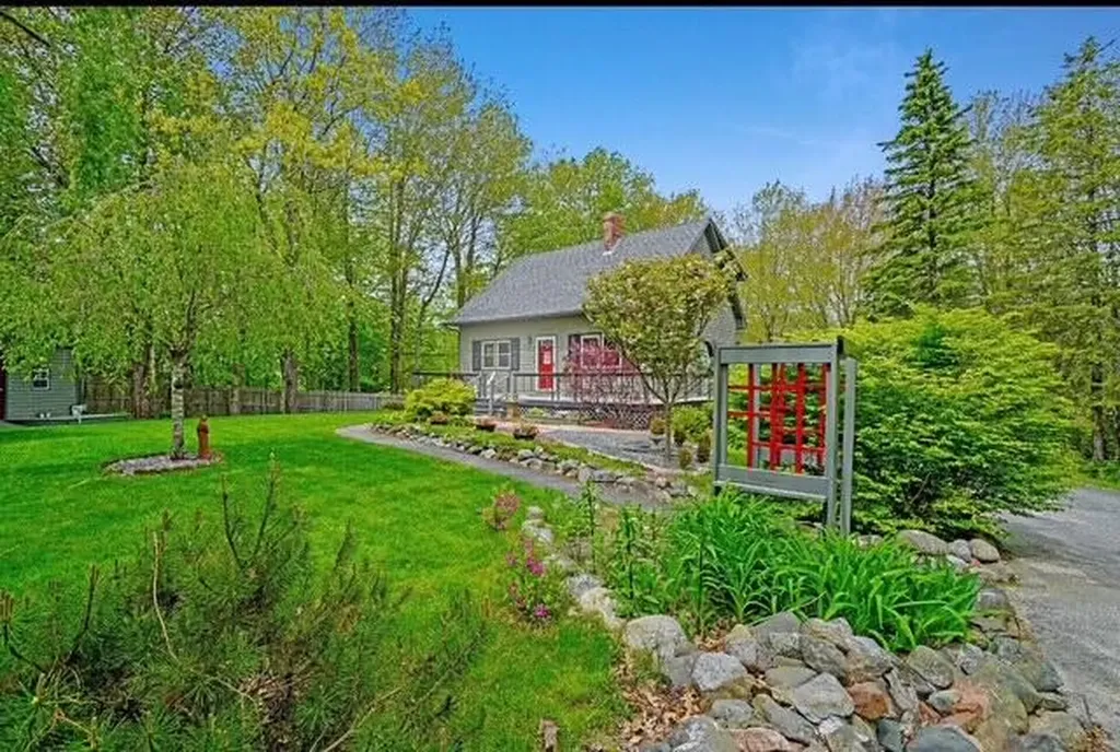 32 Eastside Road Hancock ME 04640