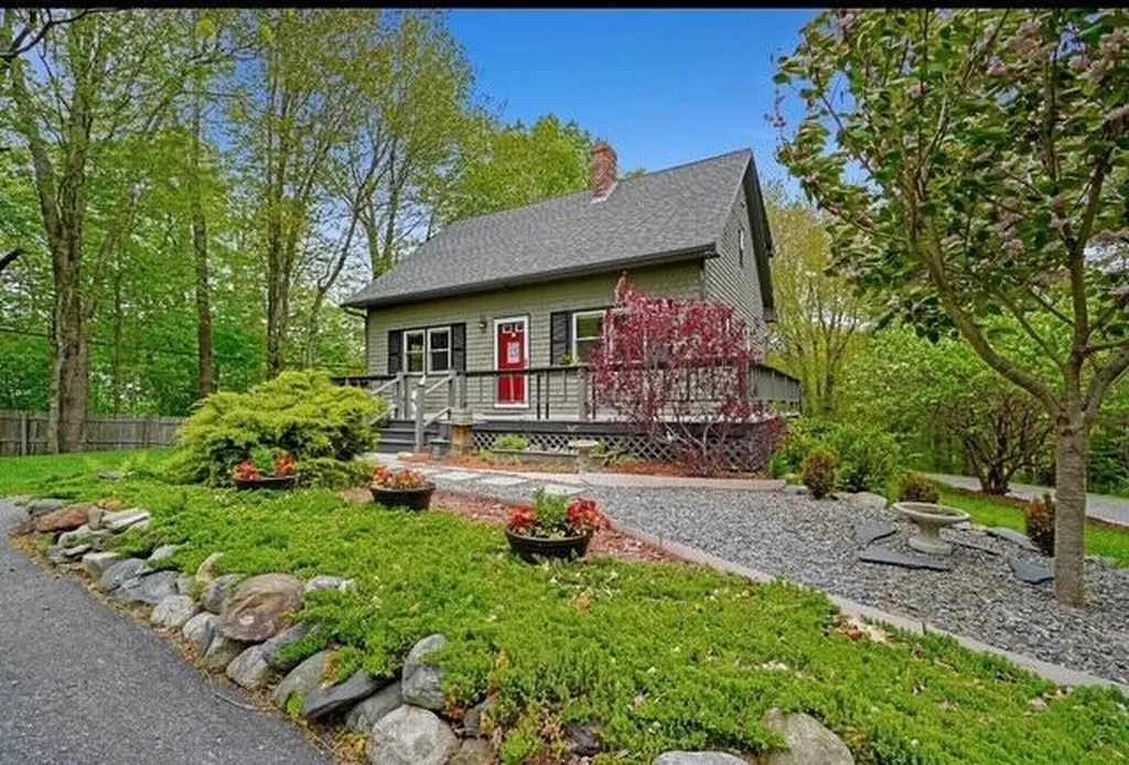 32 Eastside Road Hancock ME 04640