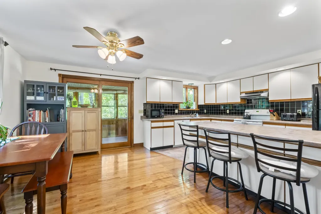 863 Finntown Road Warren ME 04864