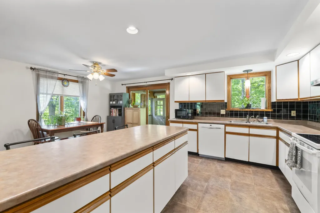 863 Finntown Road Warren ME 04864