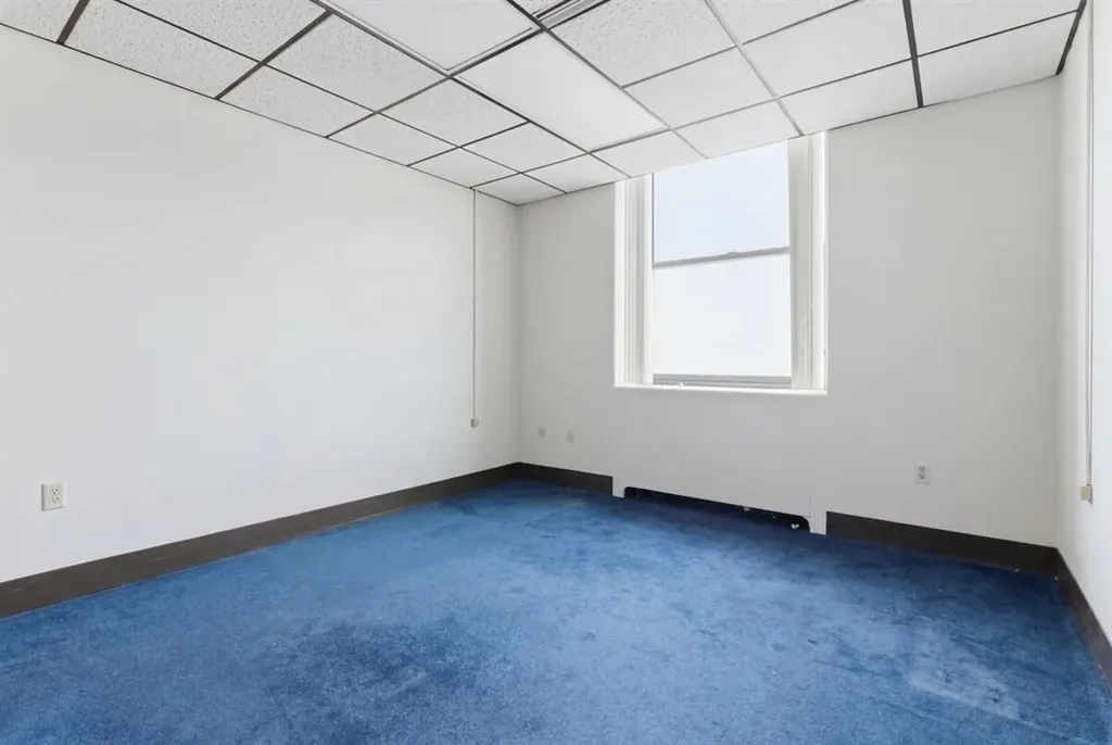 35 Ash Street Lewiston ME 04240