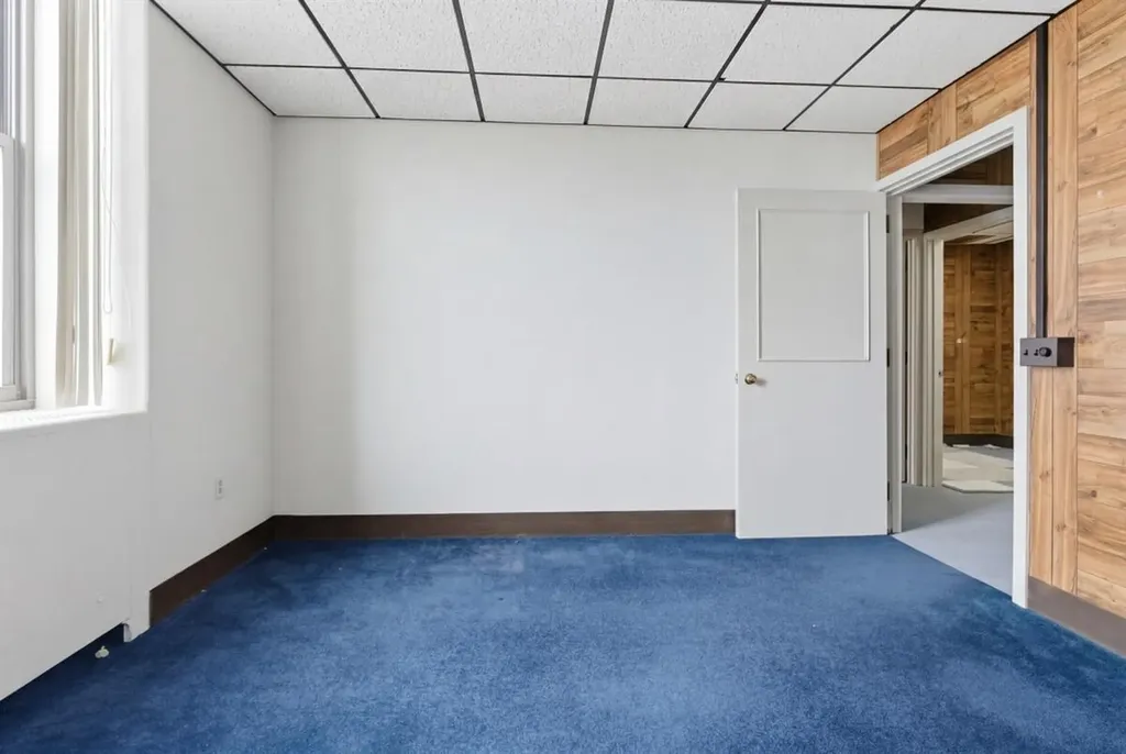 35 Ash Street Lewiston ME 04240