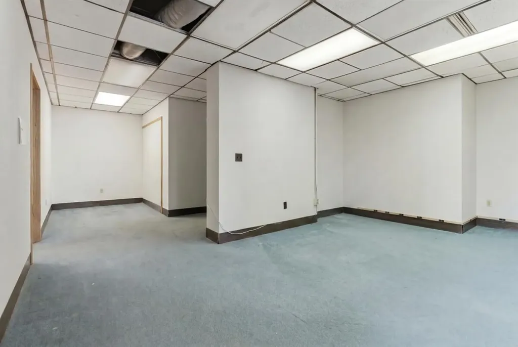 35 Ash Street Lewiston ME 04240