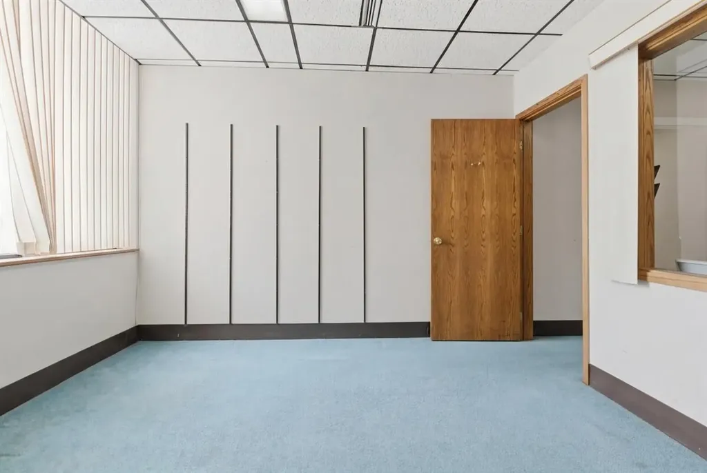 35 Ash Street Lewiston ME 04240