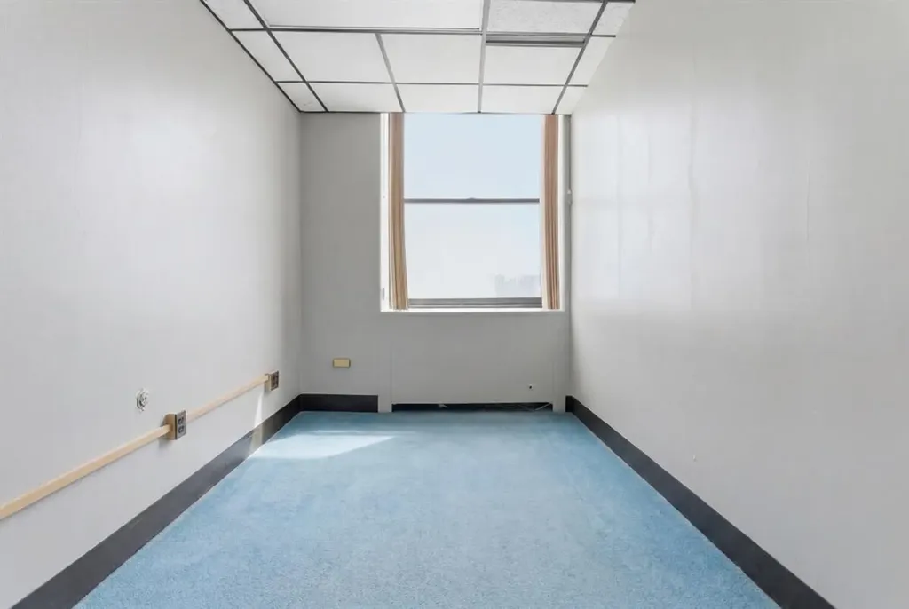 35 Ash Street Lewiston ME 04240