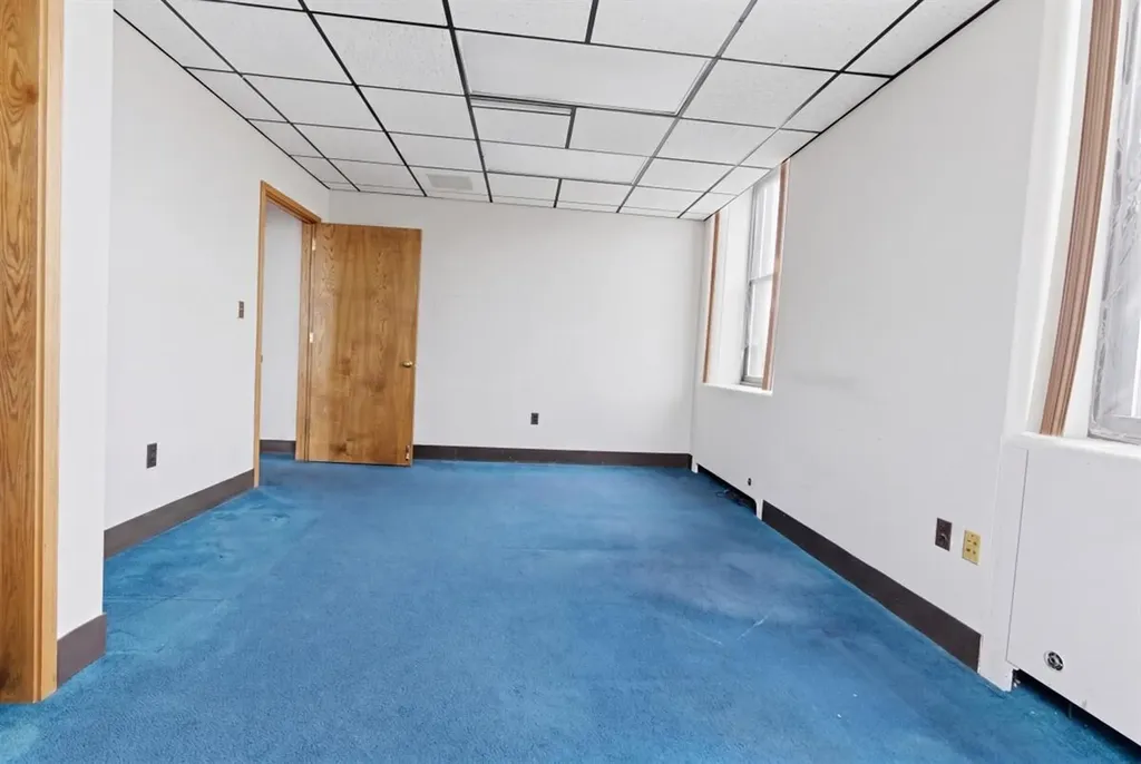 35 Ash Street Lewiston ME 04240