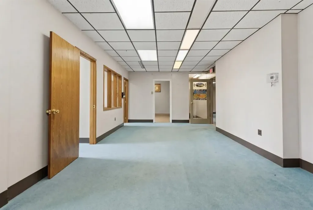 35 Ash Street Lewiston ME 04240