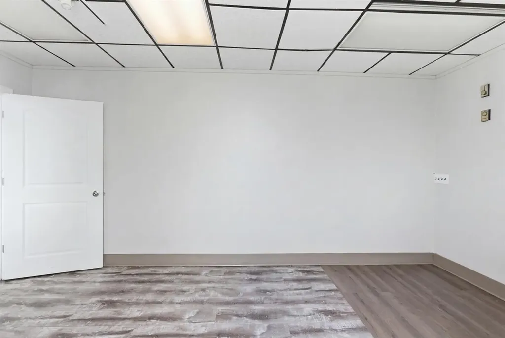 35 Ash Street Lewiston ME 04240