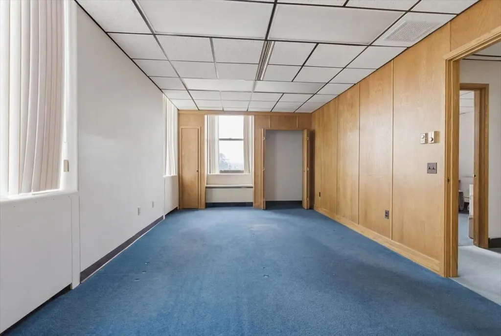35 Ash Street Lewiston ME 04240