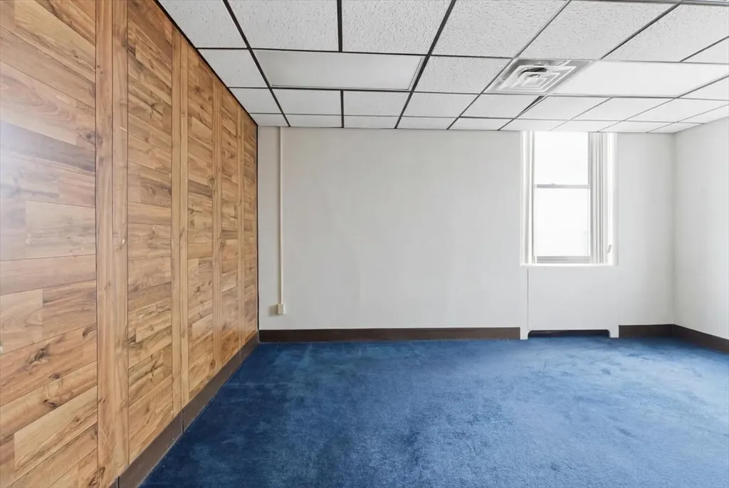 35 Ash Street Lewiston ME 04240