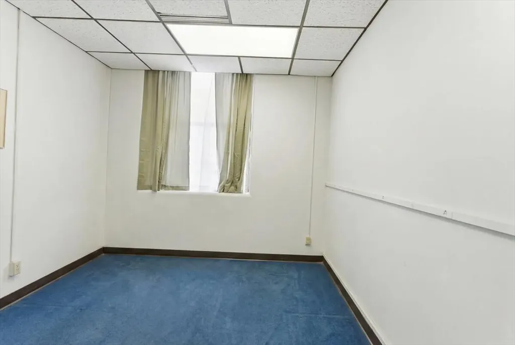 35 Ash Street Lewiston ME 04240
