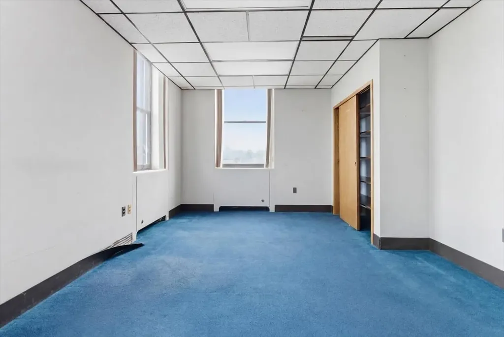 35 Ash Street Lewiston ME 04240