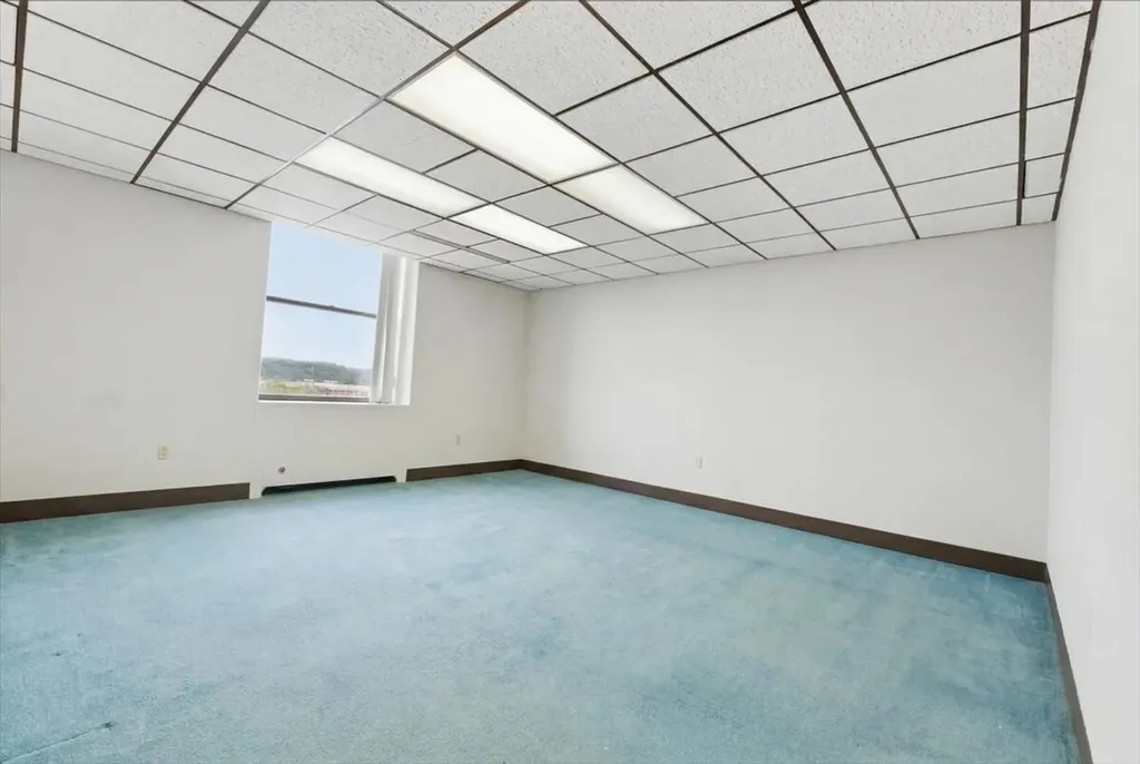 35 Ash Street Lewiston ME 04240