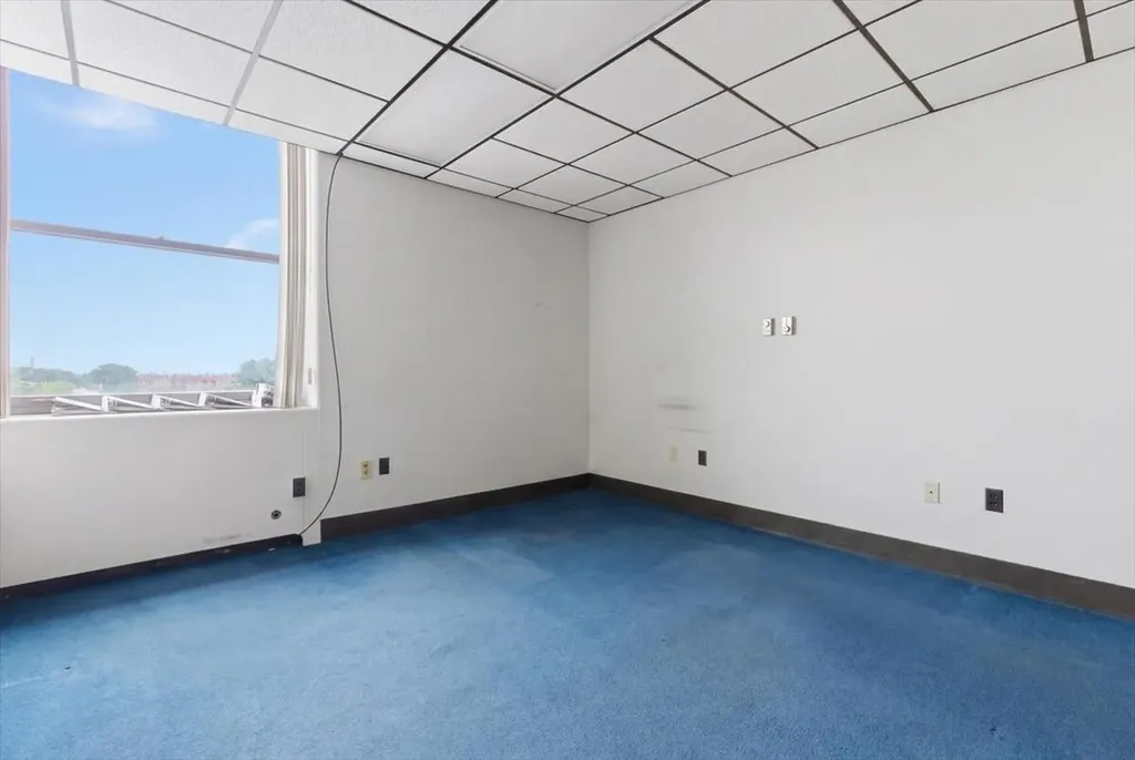 35 Ash Street Lewiston ME 04240