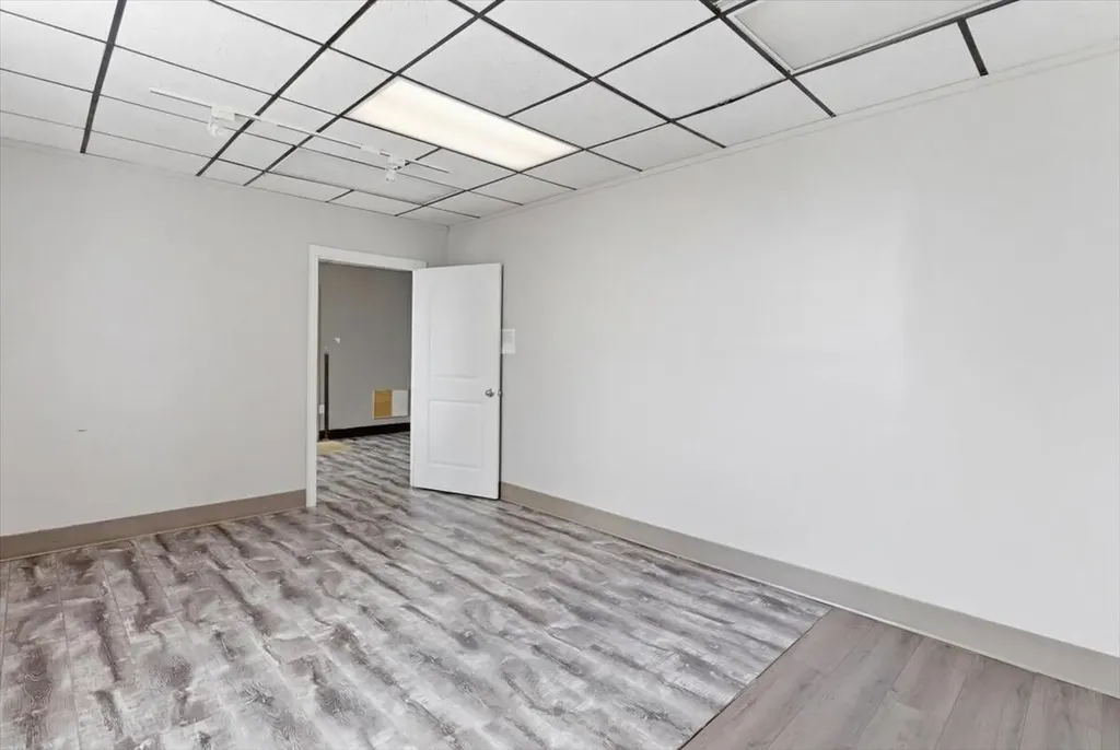 35 Ash Street Lewiston ME 04240