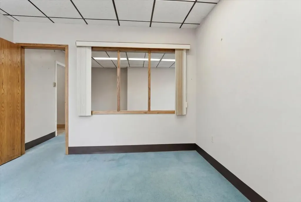 35 Ash Street Lewiston ME 04240