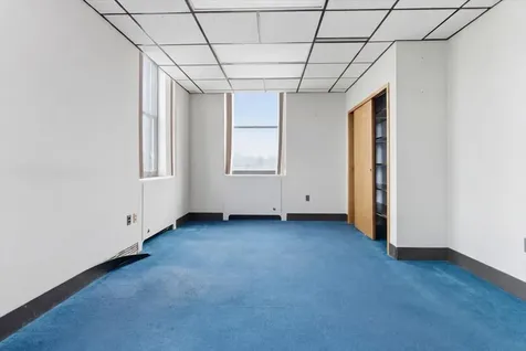 35 Ash Street Lewiston ME 04240