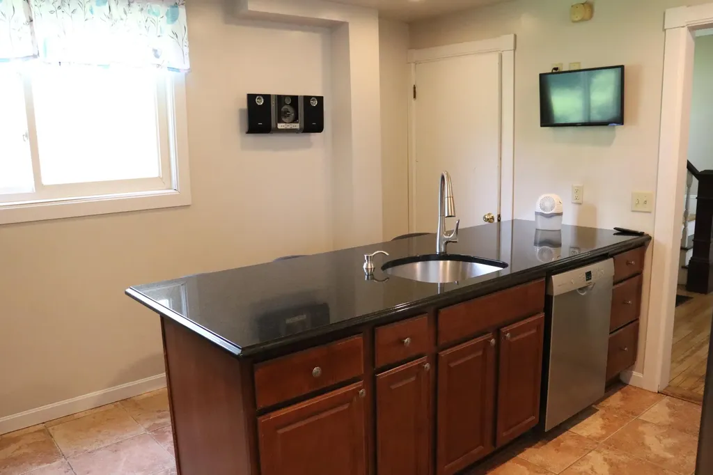 143 Chamberlain Street Brewer ME 04412