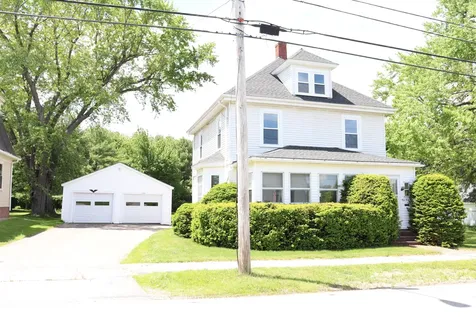 143 Chamberlain Street Brewer ME 04412