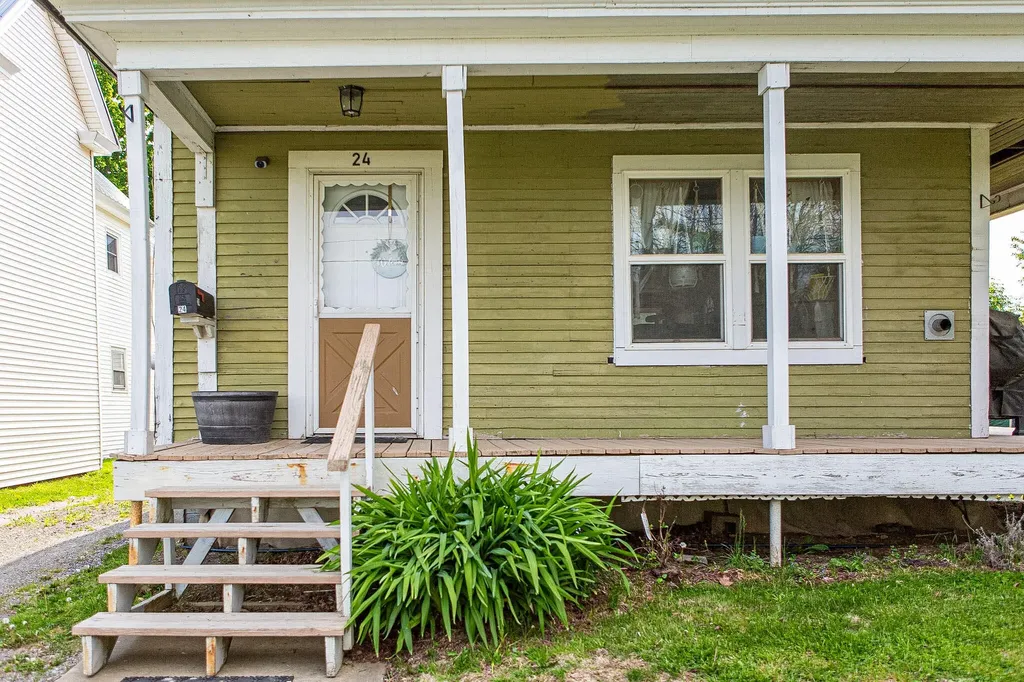 24 Florence Avenue Houlton ME 04730