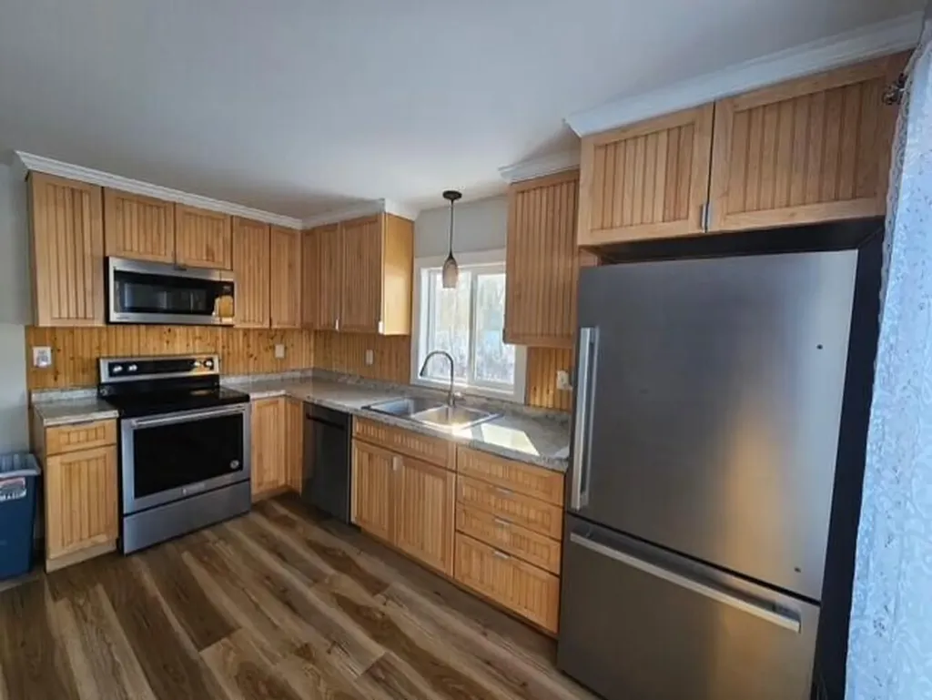 595 Main Street Lincoln ME 04457