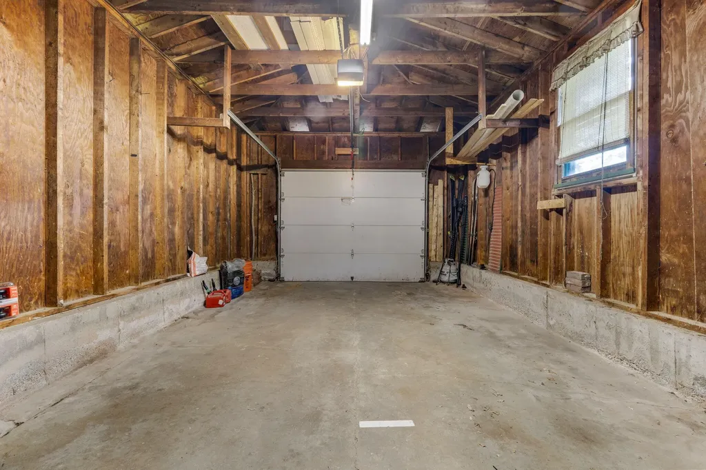 11 Matthew Street Lisbon ME 04250