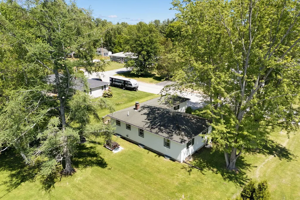 11 Matthew Street Lisbon ME 04250