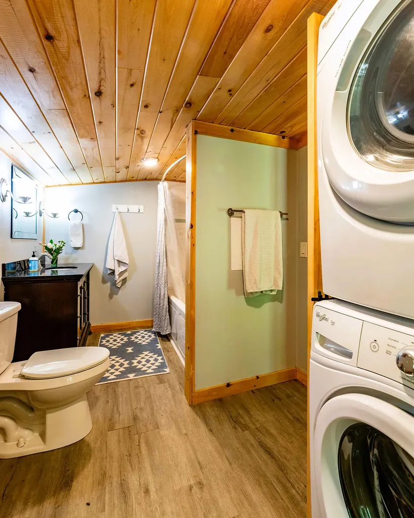 58 Roberts Road Nobleboro ME 04555