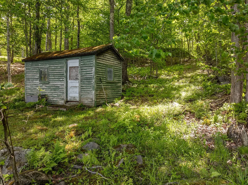 58 Roberts Road Nobleboro ME 04555