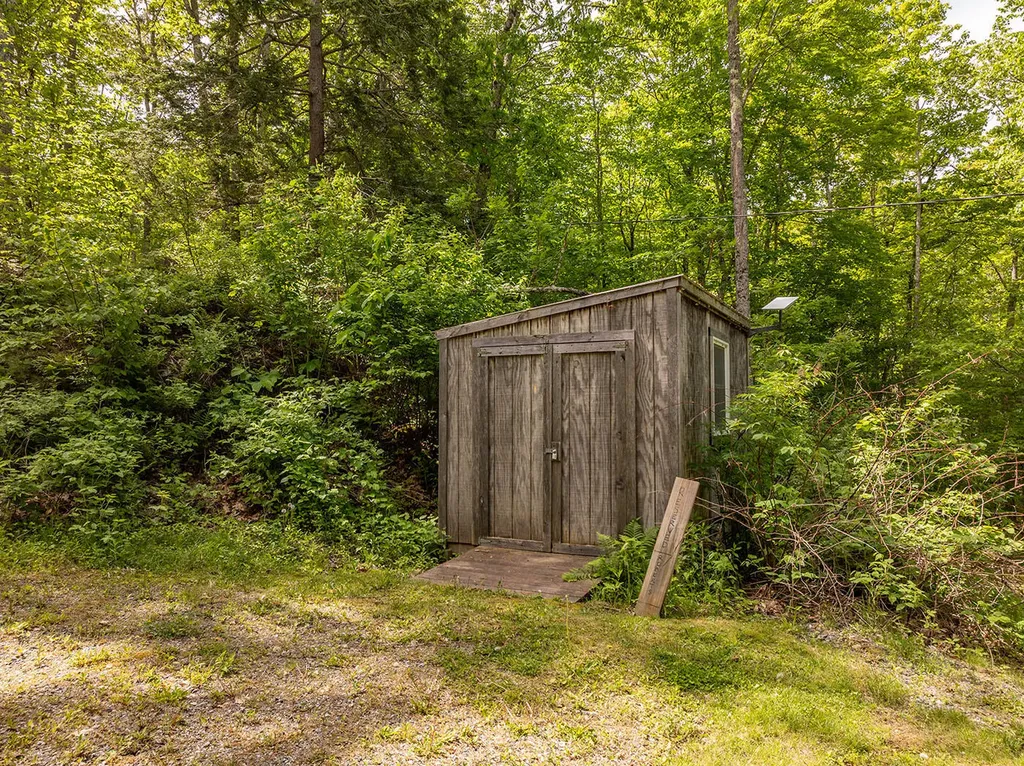 58 Roberts Road Nobleboro ME 04555