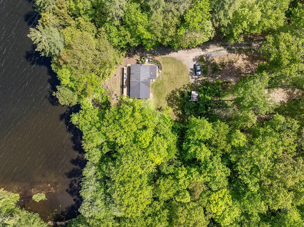 58 Roberts Road Nobleboro ME 04555