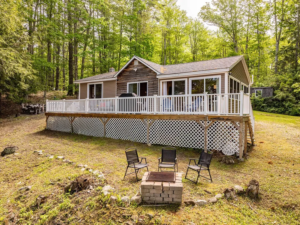 58 Roberts Road Nobleboro ME 04555