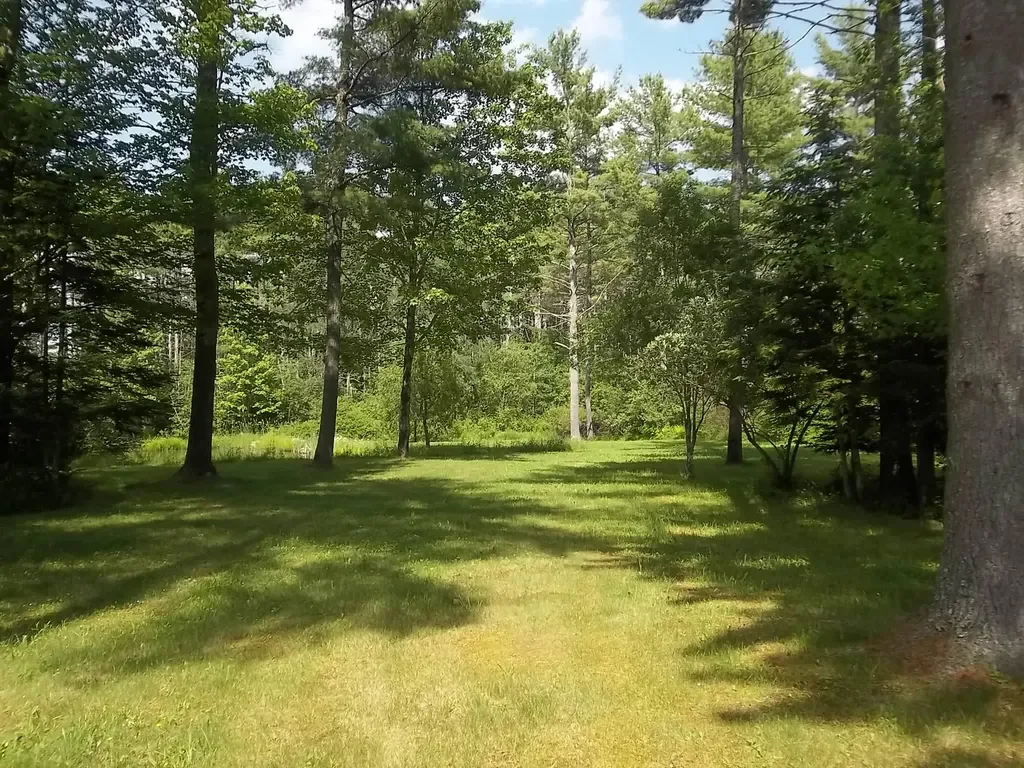 16 Cowboy Lane Whitefield ME 04353