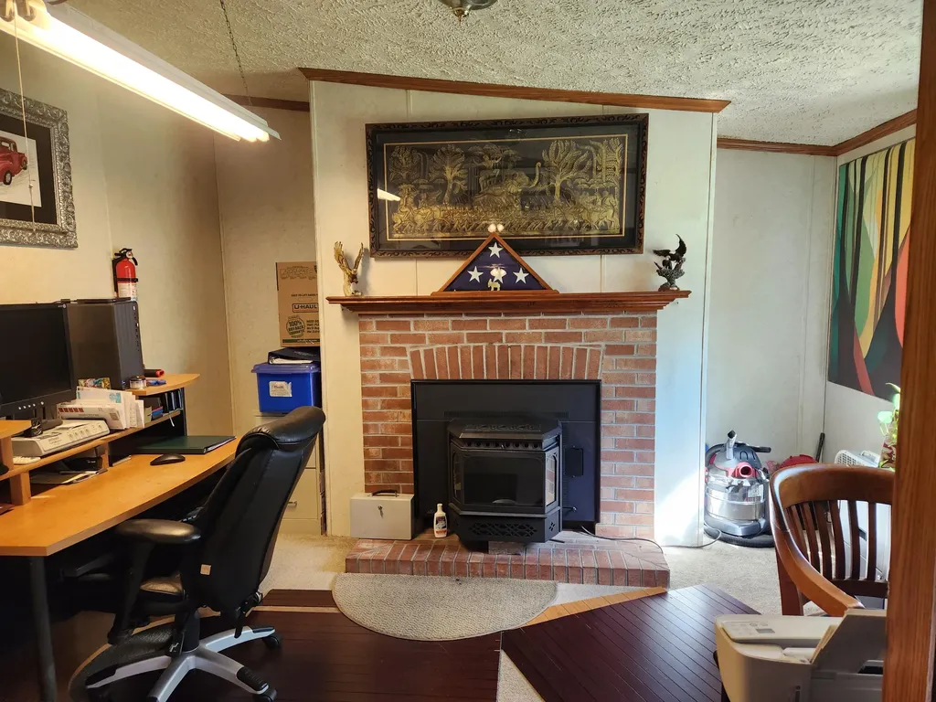16 Cowboy Lane Whitefield ME 04353