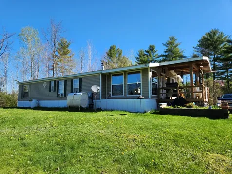 16 Cowboy Lane Whitefield ME 04353