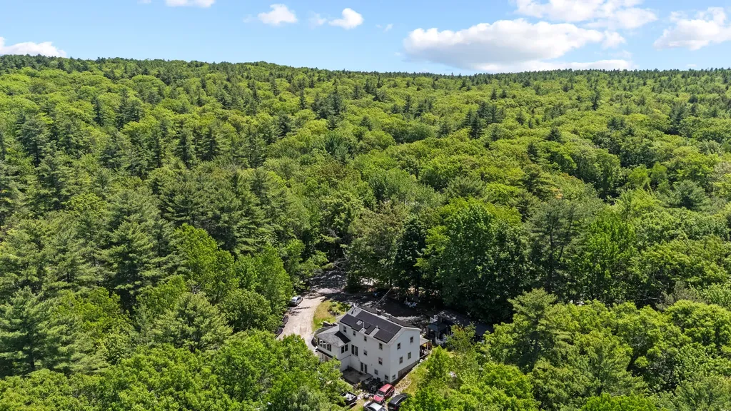 290 Center Road Gray ME 04039