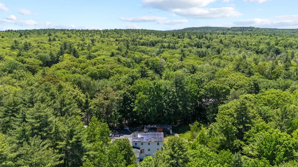 290 Center Road Gray ME 04039