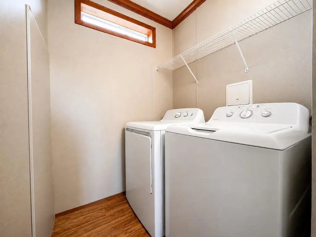 15 Colonial Drive Lisbon ME 04252