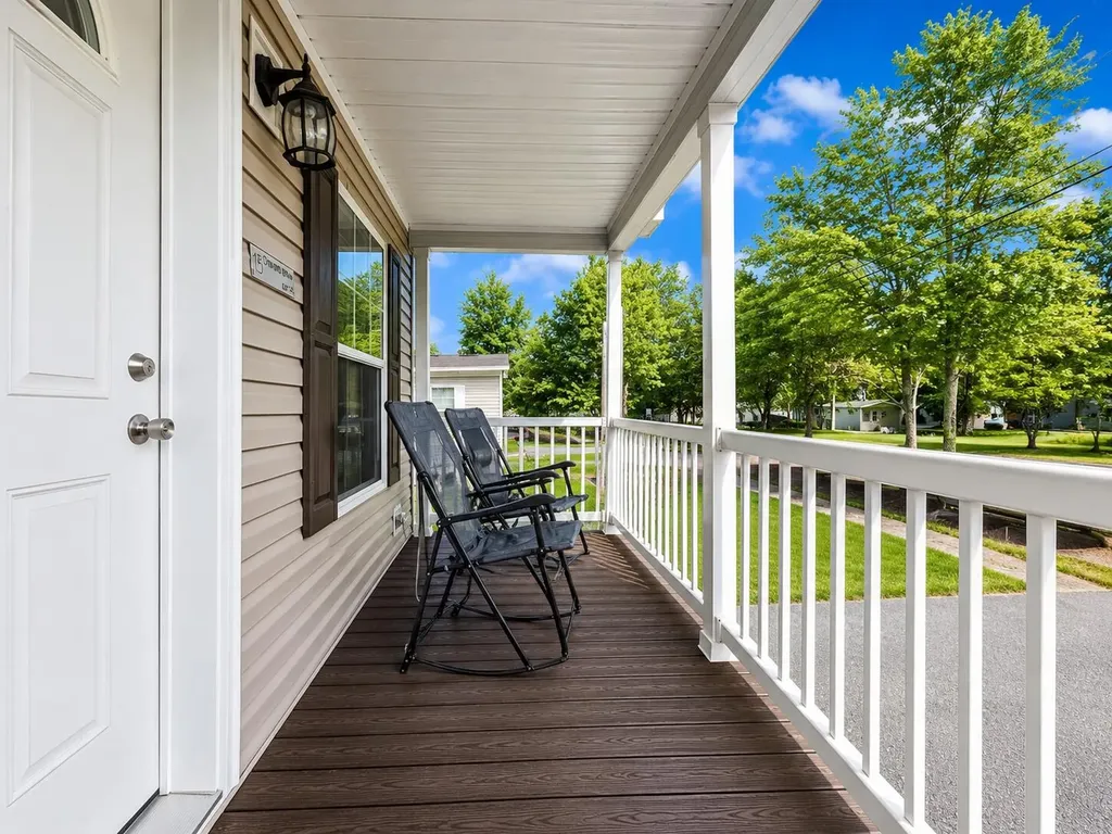 15 Colonial Drive Lisbon ME 04252