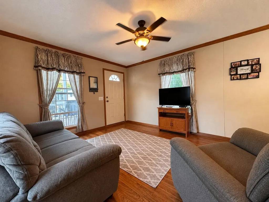 15 Colonial Drive Lisbon ME 04252