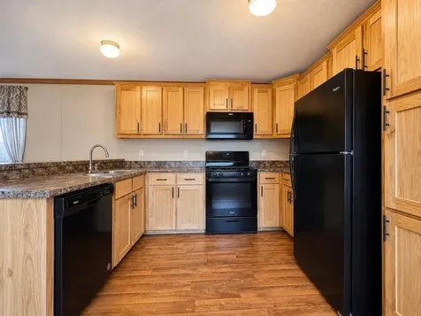 15 Colonial Drive Lisbon ME 04252