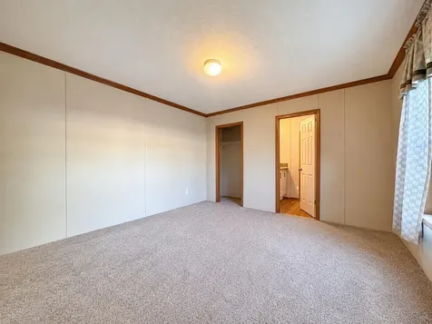 15 Colonial Drive Lisbon ME 04252