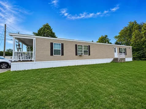 15 Colonial Drive Lisbon ME 04252