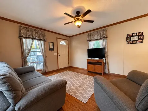 15 Colonial Drive Lisbon ME 04252