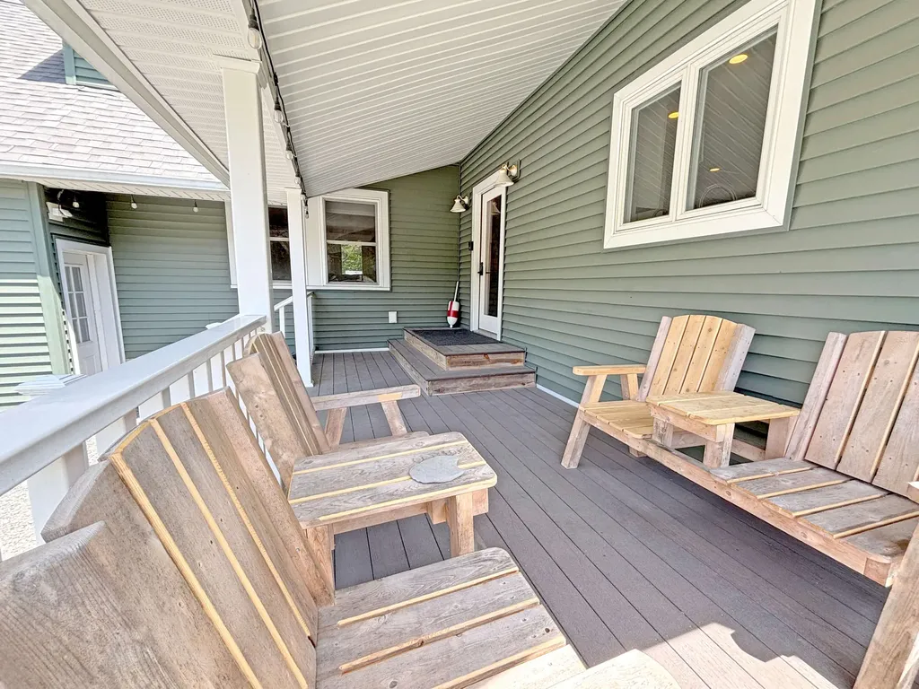 241 Main Street Southwest Harbor ME 04679