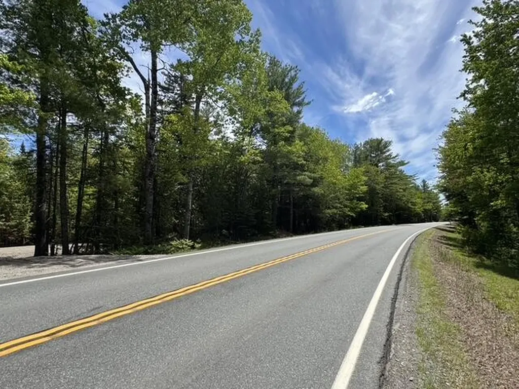M16 L32-2 Front Ridge Road Penobscot ME 04476