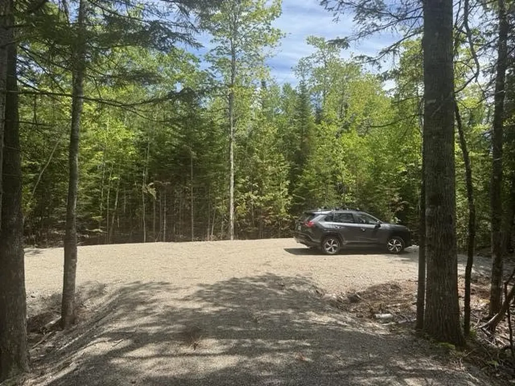 M16 L32-2 Front Ridge Road Penobscot ME 04476