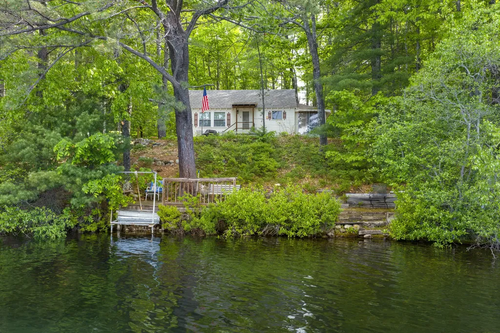 19 Dean Drive Waterboro ME 04061