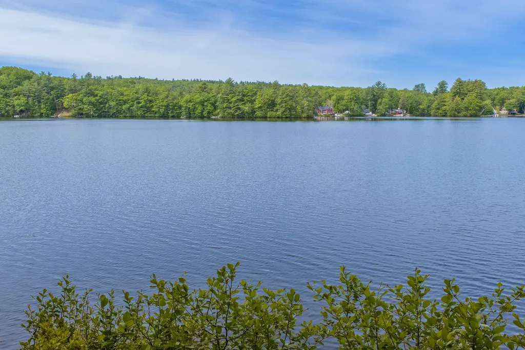 19 Dean Drive Waterboro ME 04061